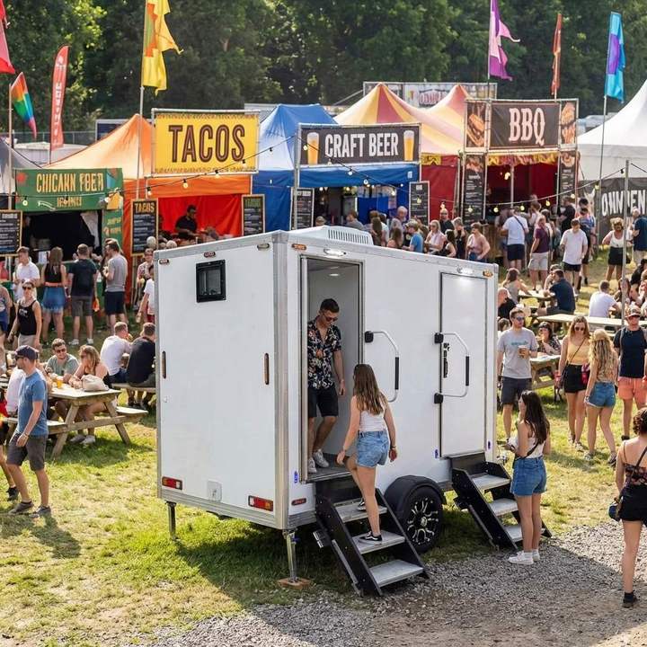 Robust Outdoor Mobile Restroom Trailer Portable Toilet with Anti-slip Floor for Public Parks and Camping Areas