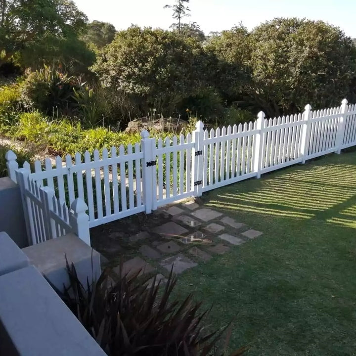 White 4ft High Vinyl Picket Fence/ Sample Available Spiked Decorative White Garden Plastic Pvc Picket Fence Panels Vinyl