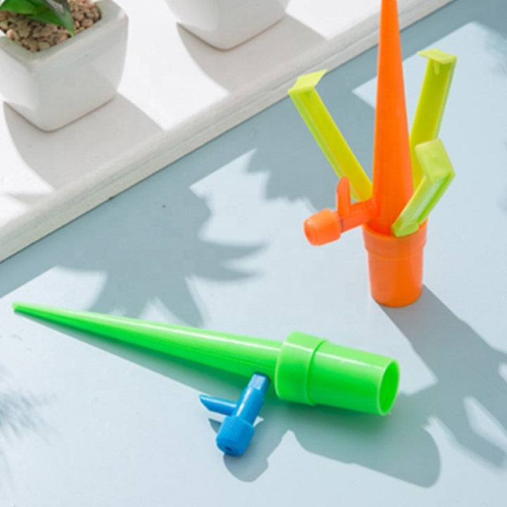 Garden Watering Irrigation Kit Adjustable Valve Self-Watering Plant Watering Drip Spikes Dripper for Homeland Vacation Plant Wat