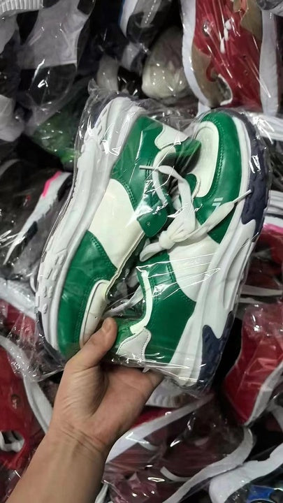 Cheap Children's Sneaker Breathable Sports Shoes Casual Shoes for Boys and Girls Stock Mixed Design Wholesale