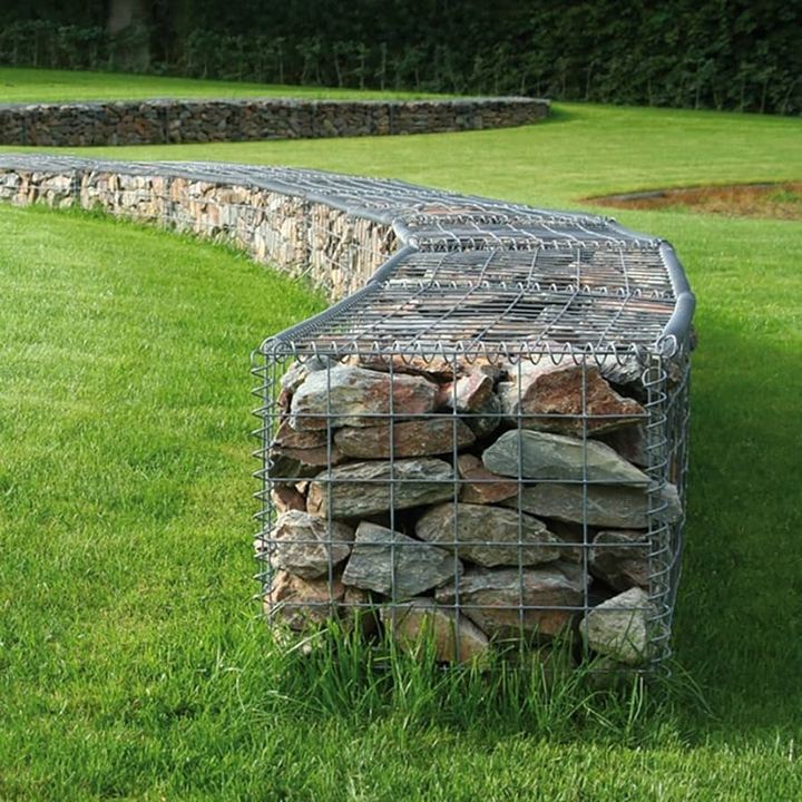 Welded Gabion Box Galvanized Iron Retaining Wall, Used to Protect the Welded Gabion Mesh From Flooding