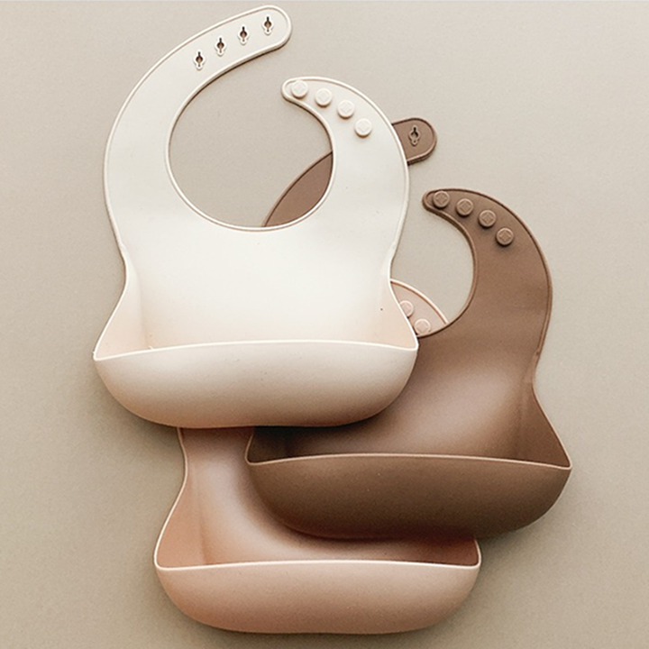 Baberos De Silicona Ajustable Estampados Super Suave Sin BPA Baberos Bebe Impermeables Babero De Silicona
