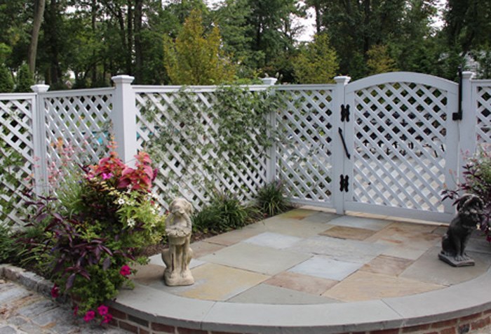Plastic PVC Lattice Fence, Vinyl Fencing Panels With Post and Accessories in White, Customize