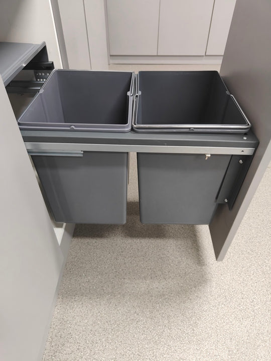 Modern Grey Color Plastic Pull Out Trash Can for Kitchen and Bathroom Small Storage Bucket Garbage Can