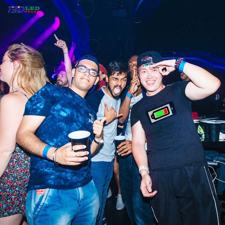 Fashionable Glowing T-Shirt with RGB Scrolling LED Sign USB Rechargeable Display LED T-Shirt Short Sleeves Cotton LED T Shirts