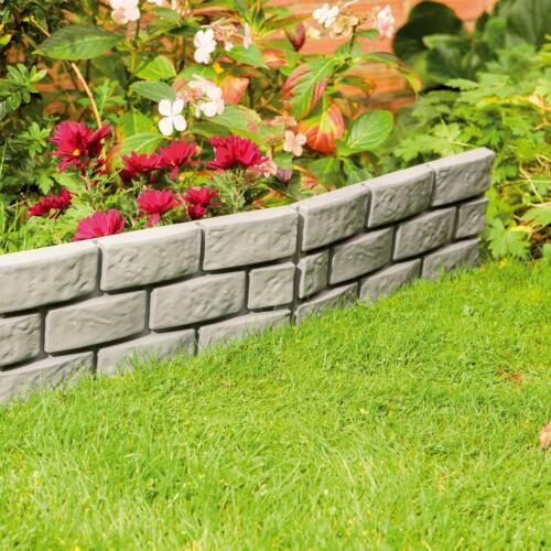 Lamp String Plastic Garden Fence Panels Colored Flower Plastic Fence Picket for European Standard Plastic Fence