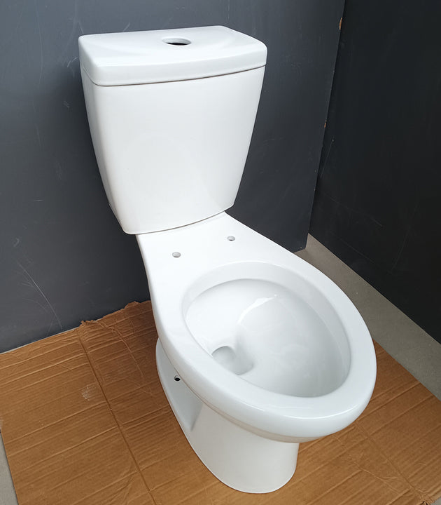 Guangdong White Color Sanitary Wares Ceramic Siphonic Two Piece Toilet Set S- Trap Wc Toilet with Low Prices for Hotel Bathroom