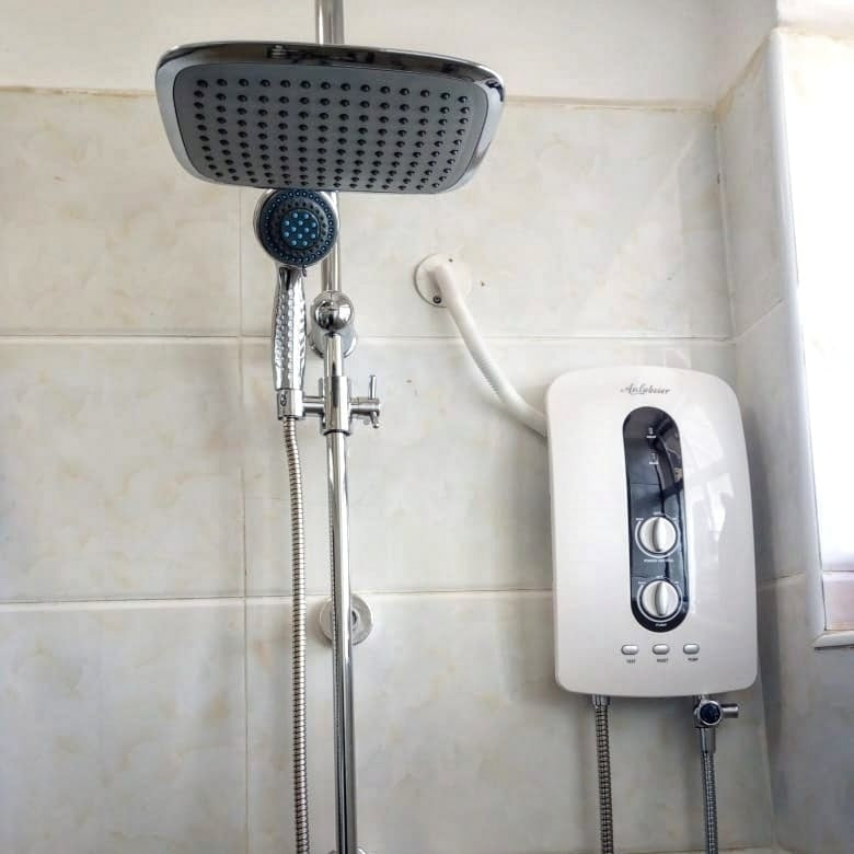 5500w hot water fast heating kitchen shower geyser mini instant water heater electric with built in booster pump