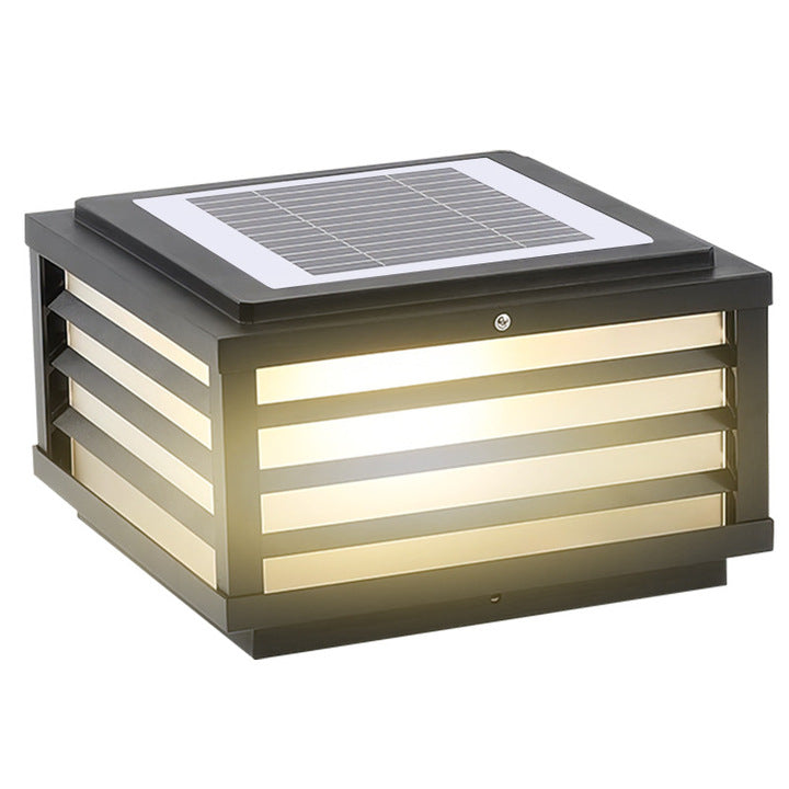 Solar Fence Light Outdoor Easy-to-Install Waterproof Solar Post Cap Light Outdoor Solar Pillar Lights for Main Gate Decoration
