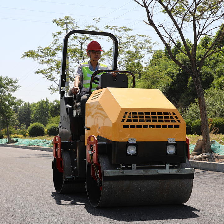 Plastic Compactor Machine 2 Ton Roller Compactor Diesel Engine Road Roller
