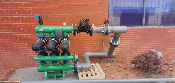 Customizable Automatic Farm Irrigation System with Remote Monitoring and Motor for Greenhouses and Fields