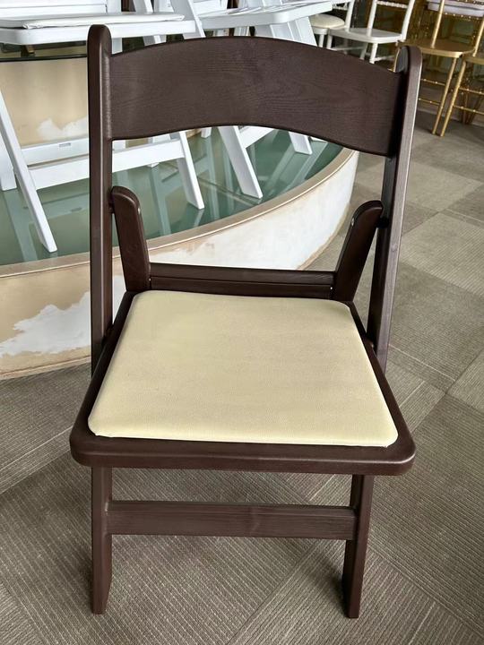 Wholesale Outdoor Durable Waterproof Wood Grain Resin Folding Garden Chairs for Events Wedding Banquets Party Restaurants Patio