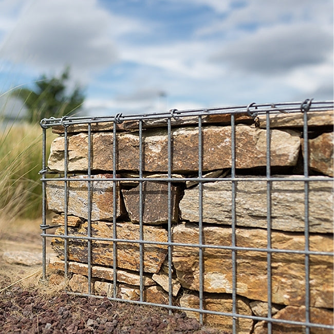 Welded Gabion Box Galvanized Iron Retaining Wall, Used to Protect the Welded Gabion Mesh From Flooding