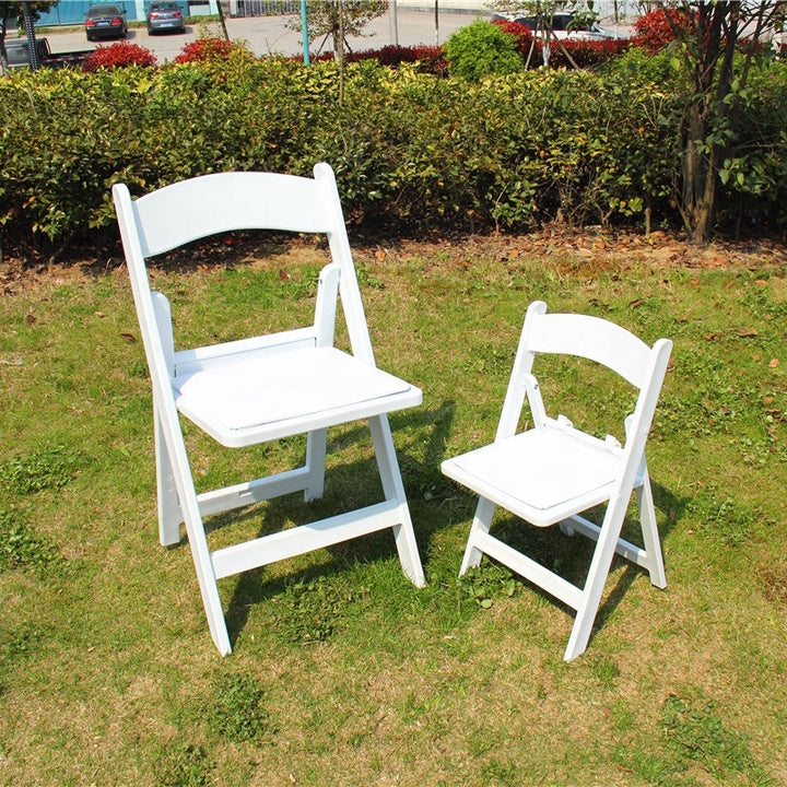 Wholesale Outdoor Dining Restaurant Chair Banquet Wedding and Party White Wimbledon Resin Folding Chairs for Events