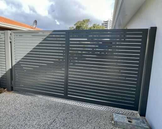 High Quality Aluminum Swing Gate Fence Heat Treated Wood with Metal Frame for House Main Driveway 3D Modeling Service