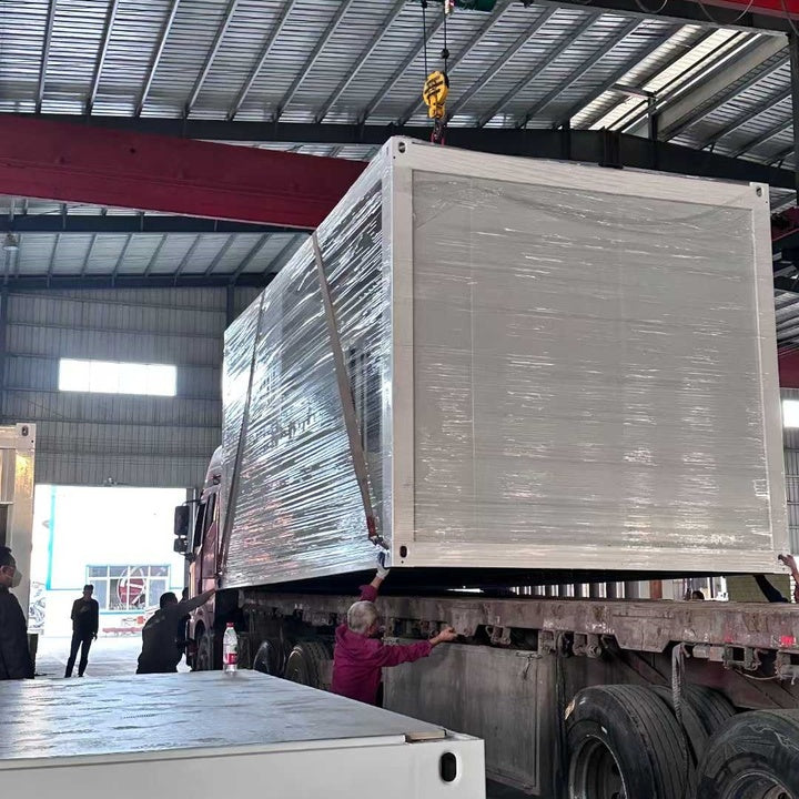 Ready-to-Use Prefab Home Fast-Installation Container House Detachable Design Quick Assembly Made Sandwich Panel Material Gym Use