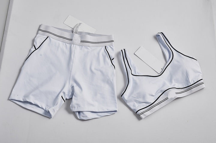 Low-price Wholesale Ready Ship 2-Piece Solid Yoga Shorts Set Seamless Breathable Anti-Wrinkle Quick Dry Eco-Friendly Front