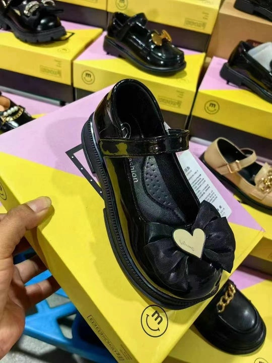 Mixed Small Leather Shoes for Girls Soft Sole Single Shoes for Children Non-slip Lightweight Black Single Shoes Wholesale