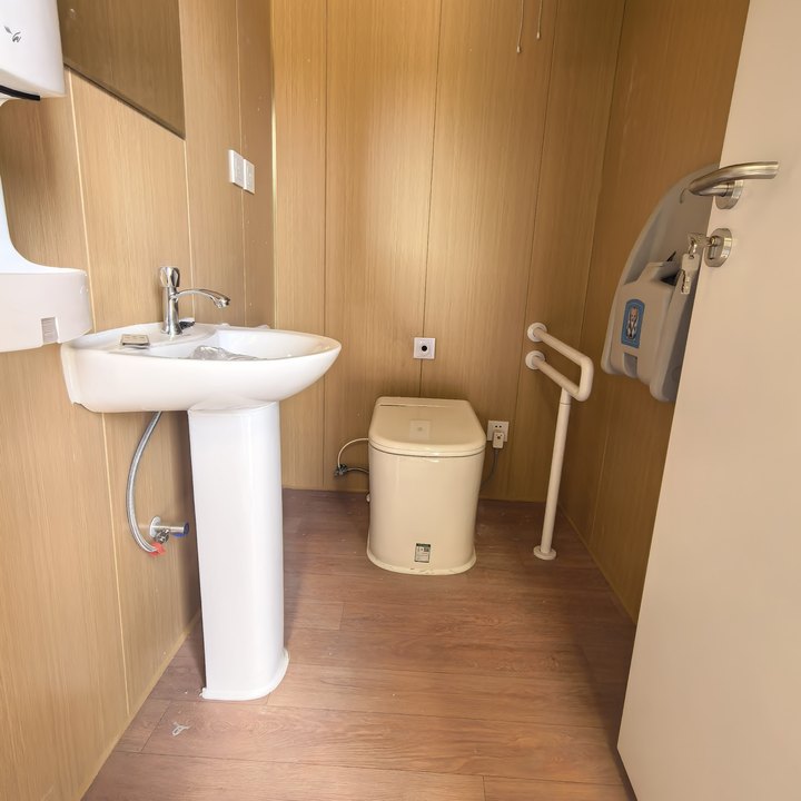 China Luxury Restroom Self Container Wc Toilets Prefab Outdoor Portable Smart Modular Public Container Toilet