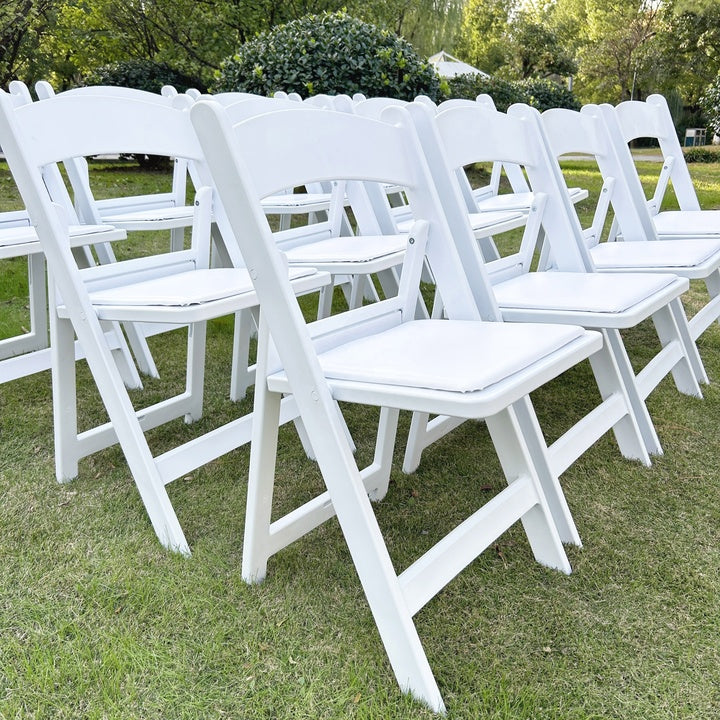 Wholesale Outdoor Dining Restaurant Chair Banquet Wedding and Party White Wimbledon Resin Folding Chairs for Events
