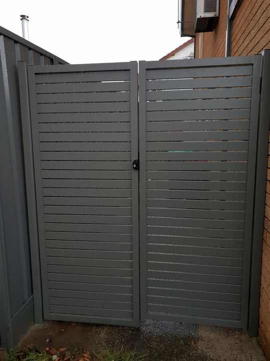 High Quality Aluminum Swing Gate Fence Heat Treated Wood with Metal Frame for House Main Driveway 3D Modeling Service