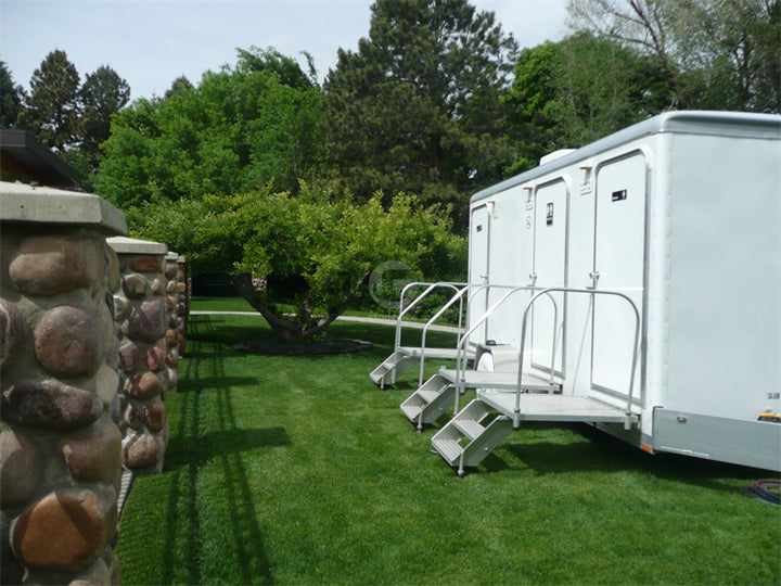 Movable Luxury Customized Used Outdoor Prefab Mobile Portable Restroom Trailer Toilet VIP With Shower Toilet Function
