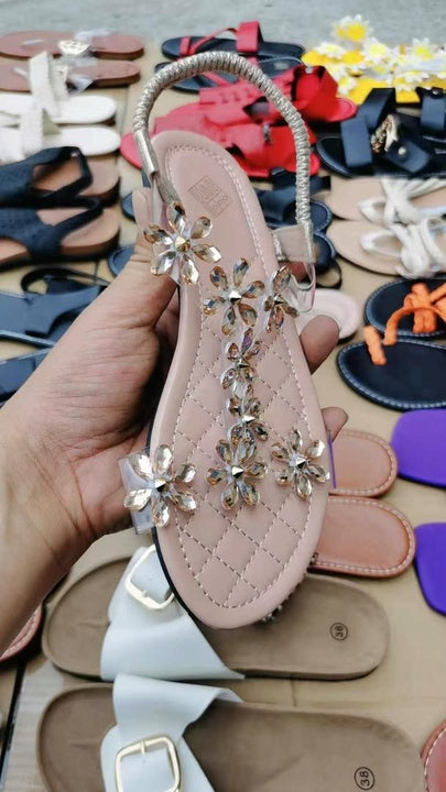 African Big Size41-44 Women's Flat Slippers Summer Fashion Comfortable Sandals Cheap Stock Shoes Mixed Wholesale