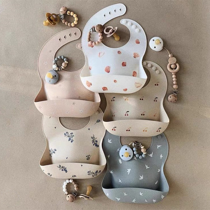 Baberos De Silicona Ajustable Estampados Super Suave Sin BPA Baberos Bebe Impermeables Babero De Silicona