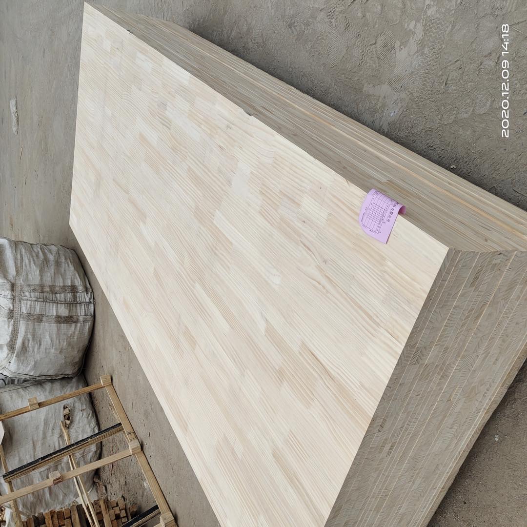 Cheap Solid wood panel 2440*1220*18mm  Pine Rubber rwood finger joint board for furniture Construction factory direct supply