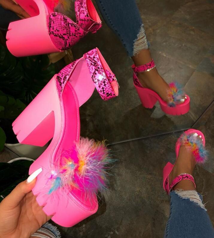 2019 wholesale personalized fashionable women sandals with thick heels