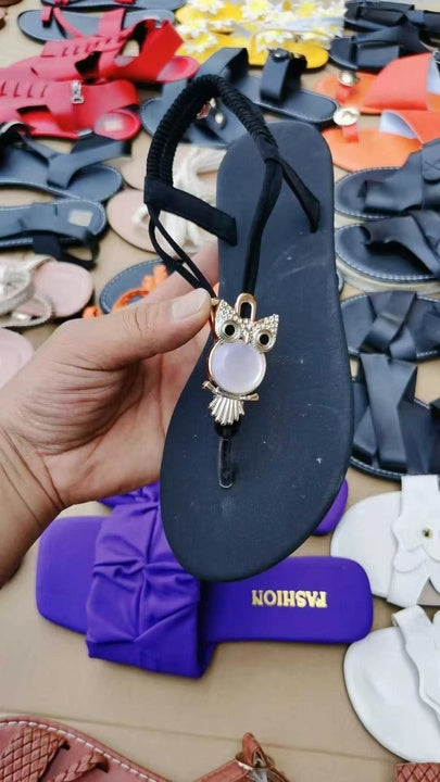 African Big Size41-44 Women's Flat Slippers Summer Fashion Comfortable Sandals Cheap Stock Shoes Mixed Wholesale