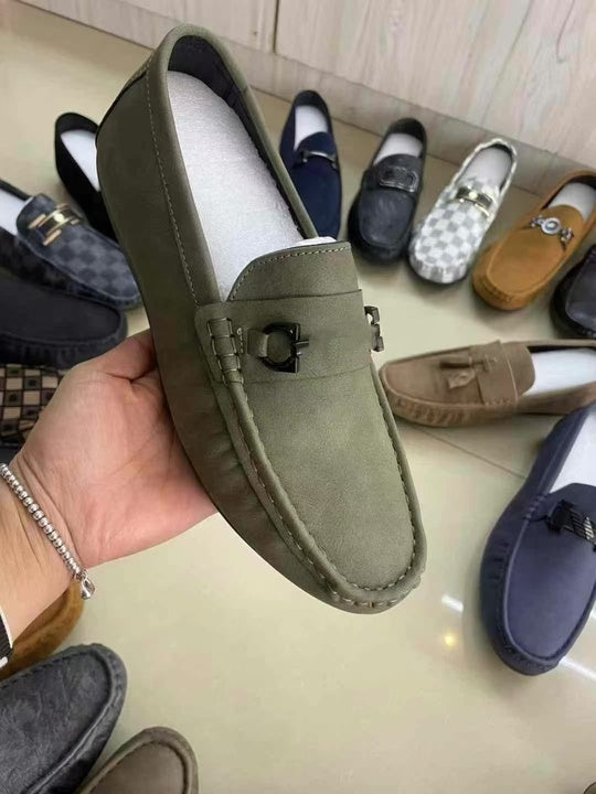 Men's Loafers Men's Casual and Breathable Slip-on Leather Fashionable Driving Shoes Stock Wholesale