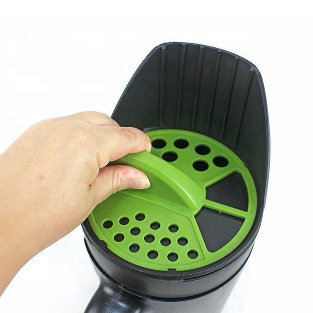 Adjustable 80oz Openings Anti Clog Hand Fertilizer Spreader Shaker Factory Customized Sustainable Handheld Seed Spreader