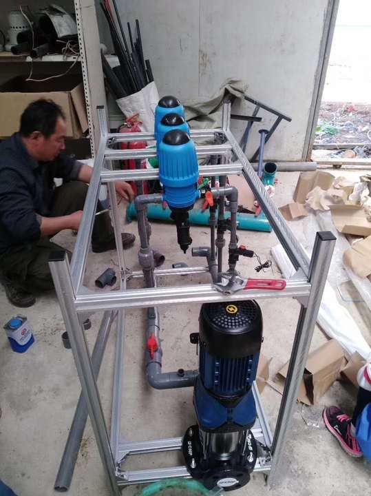 Water Driven Dosing Chemical Fertilizer Automatic Metering Pump Poultry Medicator Dosatron Dosing Pump Dispenser Injector Doser